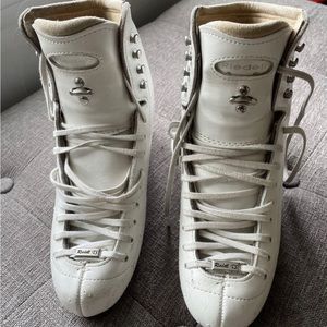Women's Riedell #375 Gold Star ice figure skating skate boots size 3 1/2